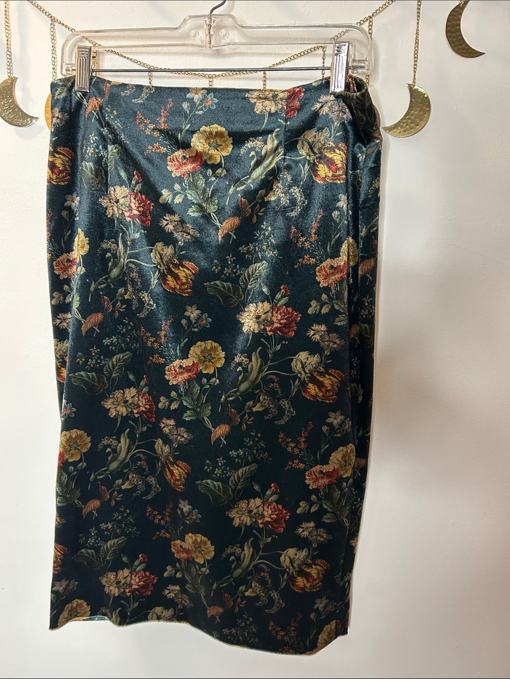 Zara Floral Velvet  Pencil Skirt - L